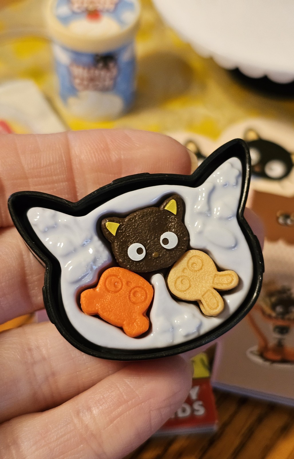 Miniverse Make It Mini Sanrio HELLO KITTY Series 4 …Chococat!!!