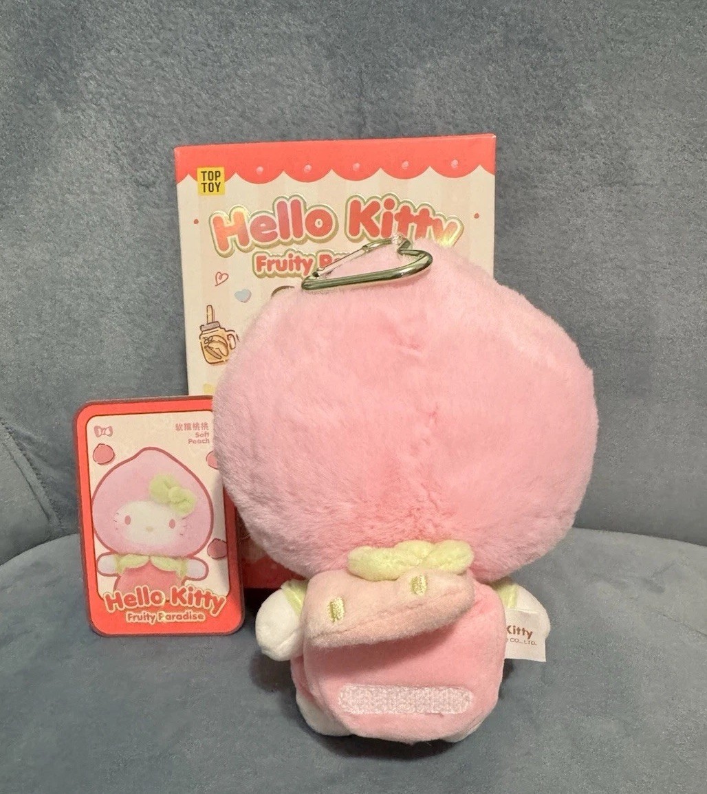 Top Toy Hello Kitty Fruity Paradise Opened Plush Pendant – Soft Peach