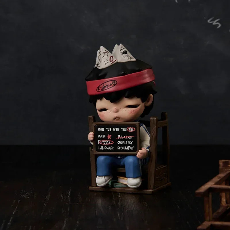 Hirono Tamed Wildgrass Series Chibi Boy Traffic Cone Hat Street Worker Figure