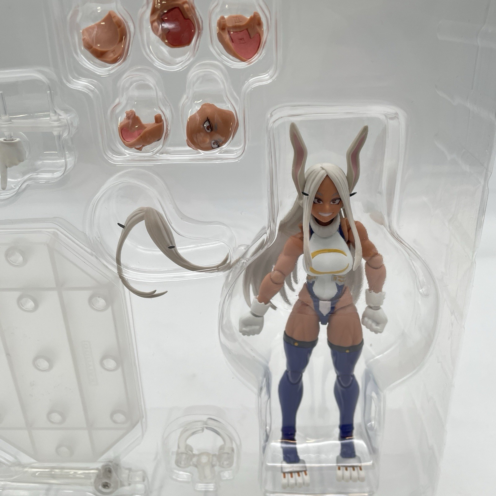 Revoltech My Hero Academia Mirko Action Figure KAIYODO
