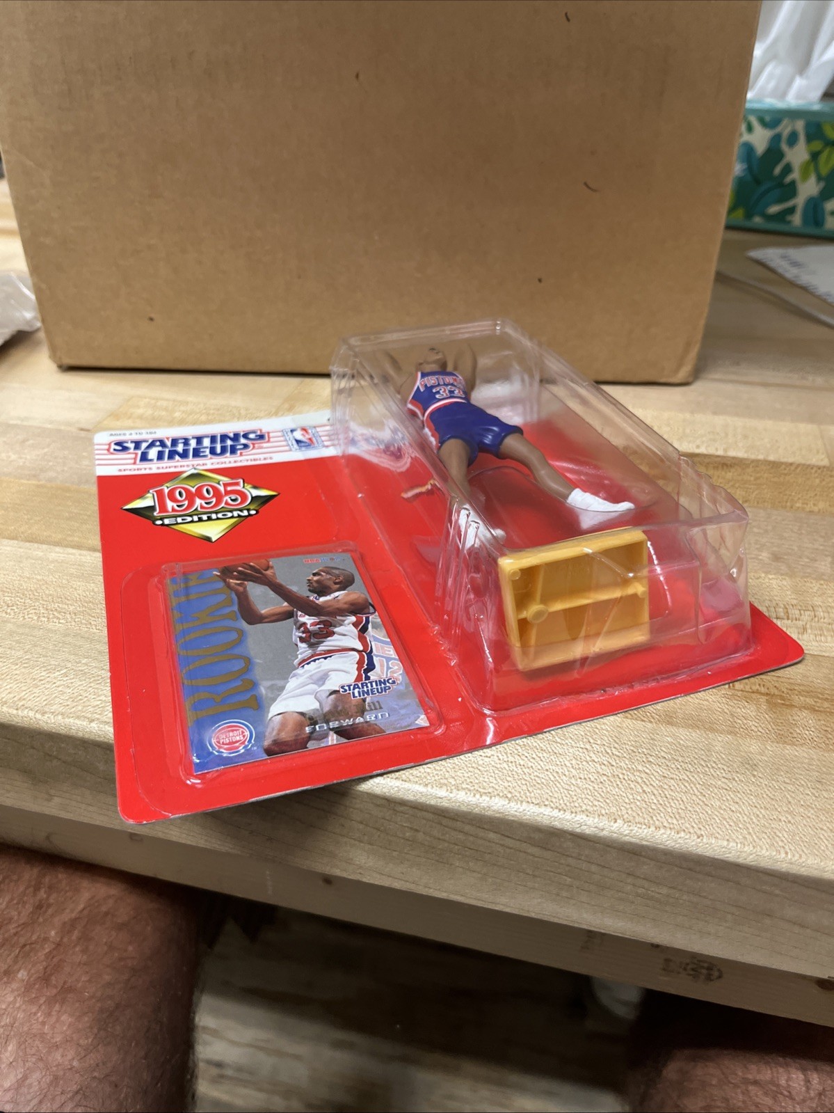 1995 Starting Lineup GRANT HILL Basketball Figure Rookie Card Pistons. Box 128