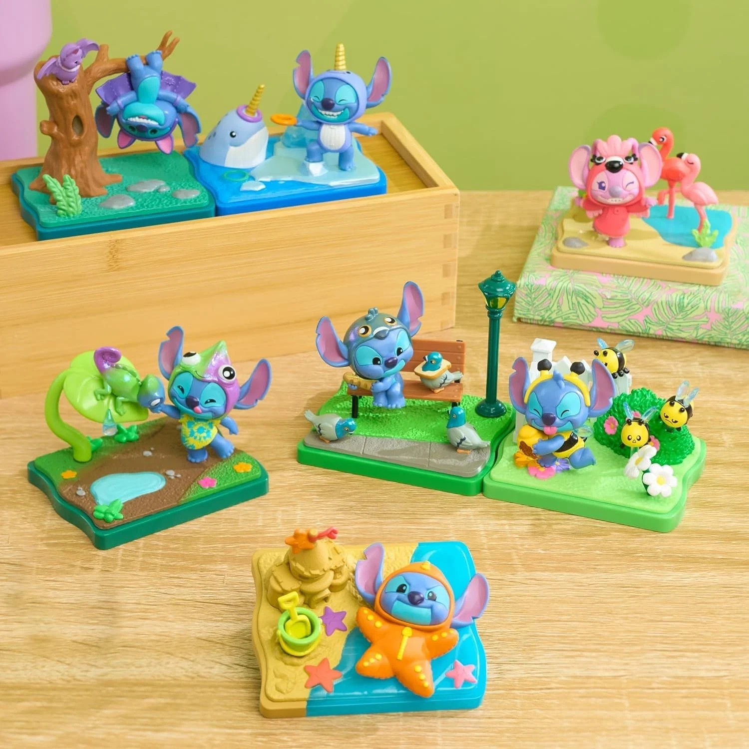 Just Play *Disney Happy Haul STITCH GOES WILD SCENE SETTER* You choose NIB