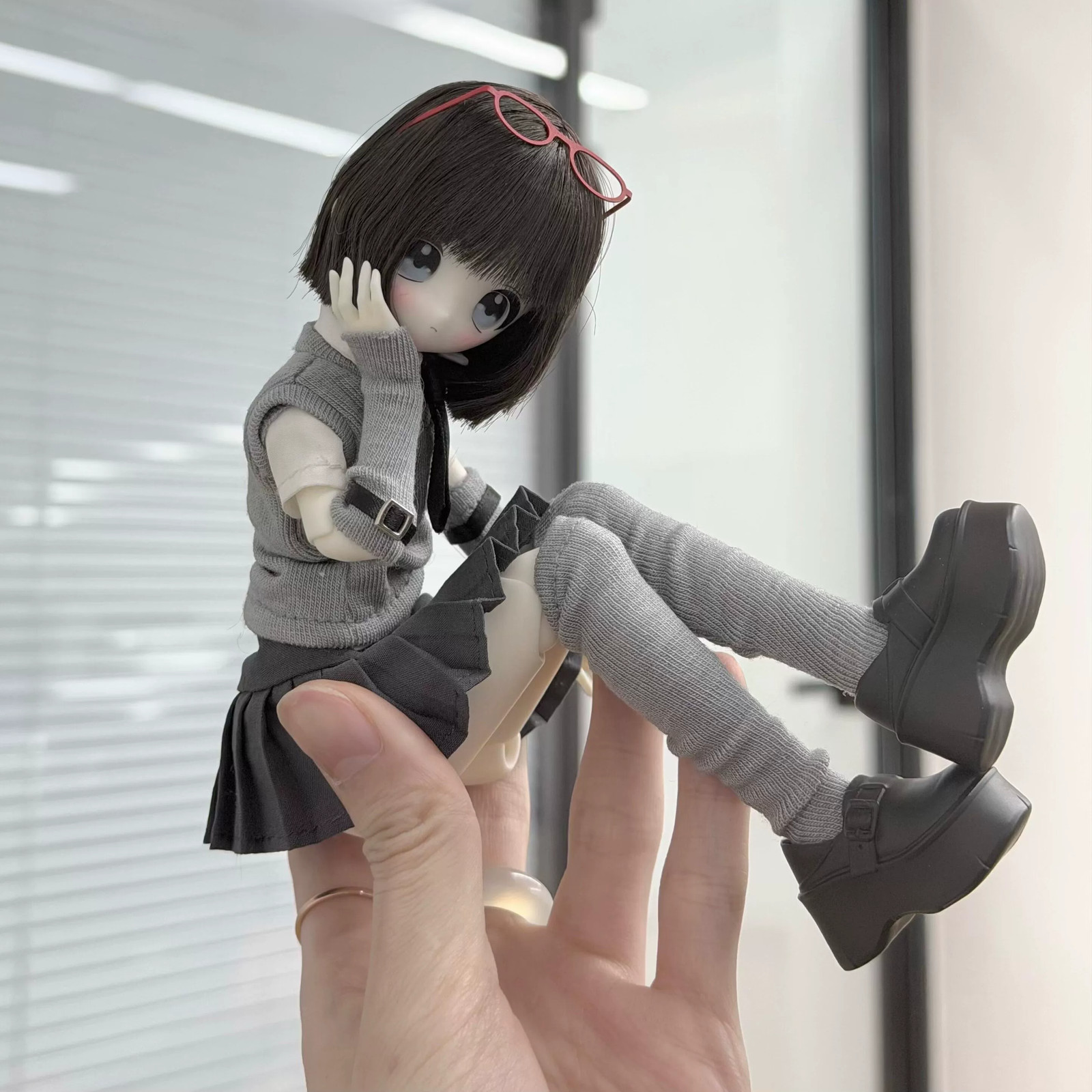 Girl Don’t Touch My Neat Bang Series Blind Box Confirmed Action Figures BJD New