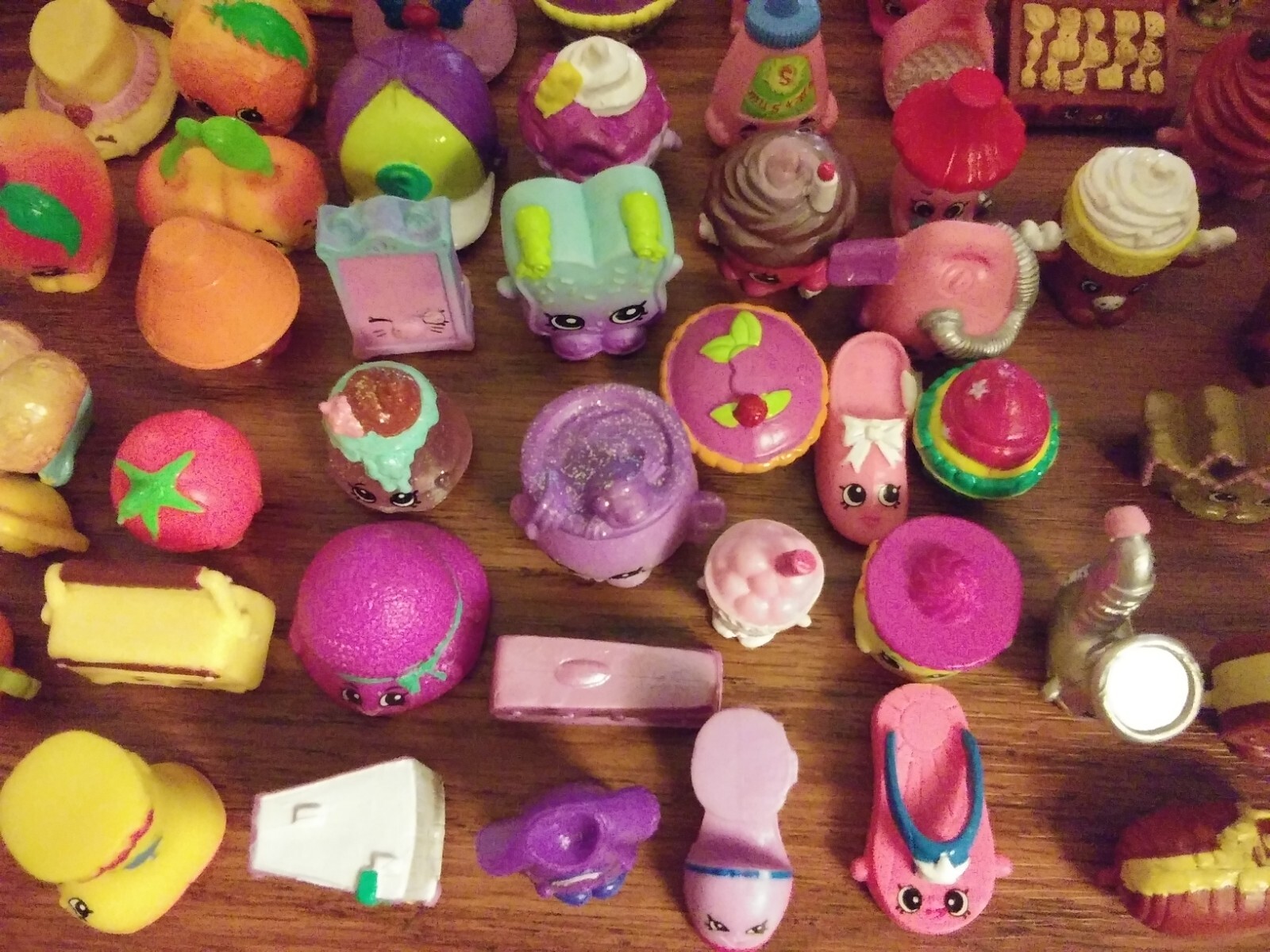 SHOPKINS:25pcs-Randm Charctrs-No Dups Mixed Seasons-Great Cond Used FREE FREIGHT