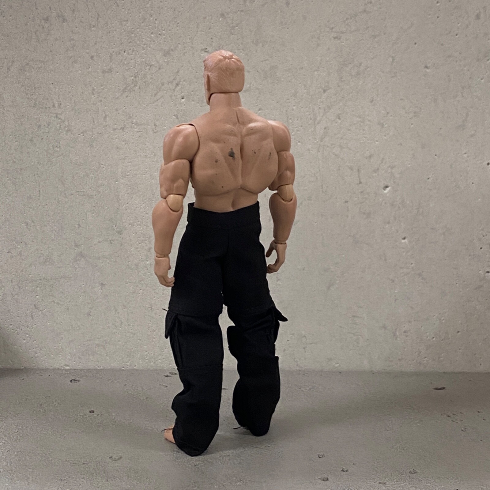 SU-CG-BLK: 1/12 Black Cargo Pants for 6″ Muscular Body