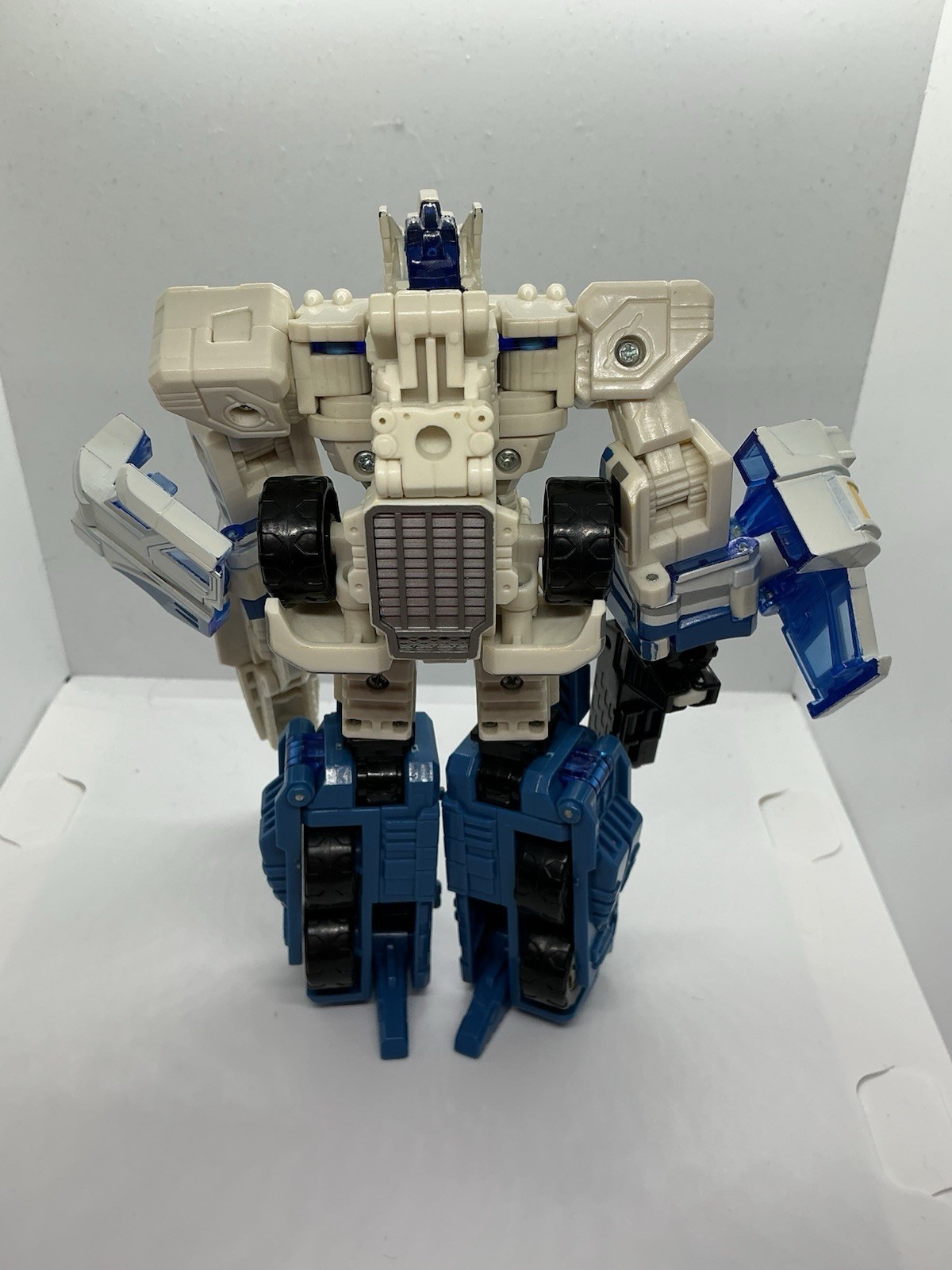 Transformers Classics Gift Set Battle For Autobot City Ultra Magnus Vs Skywarp