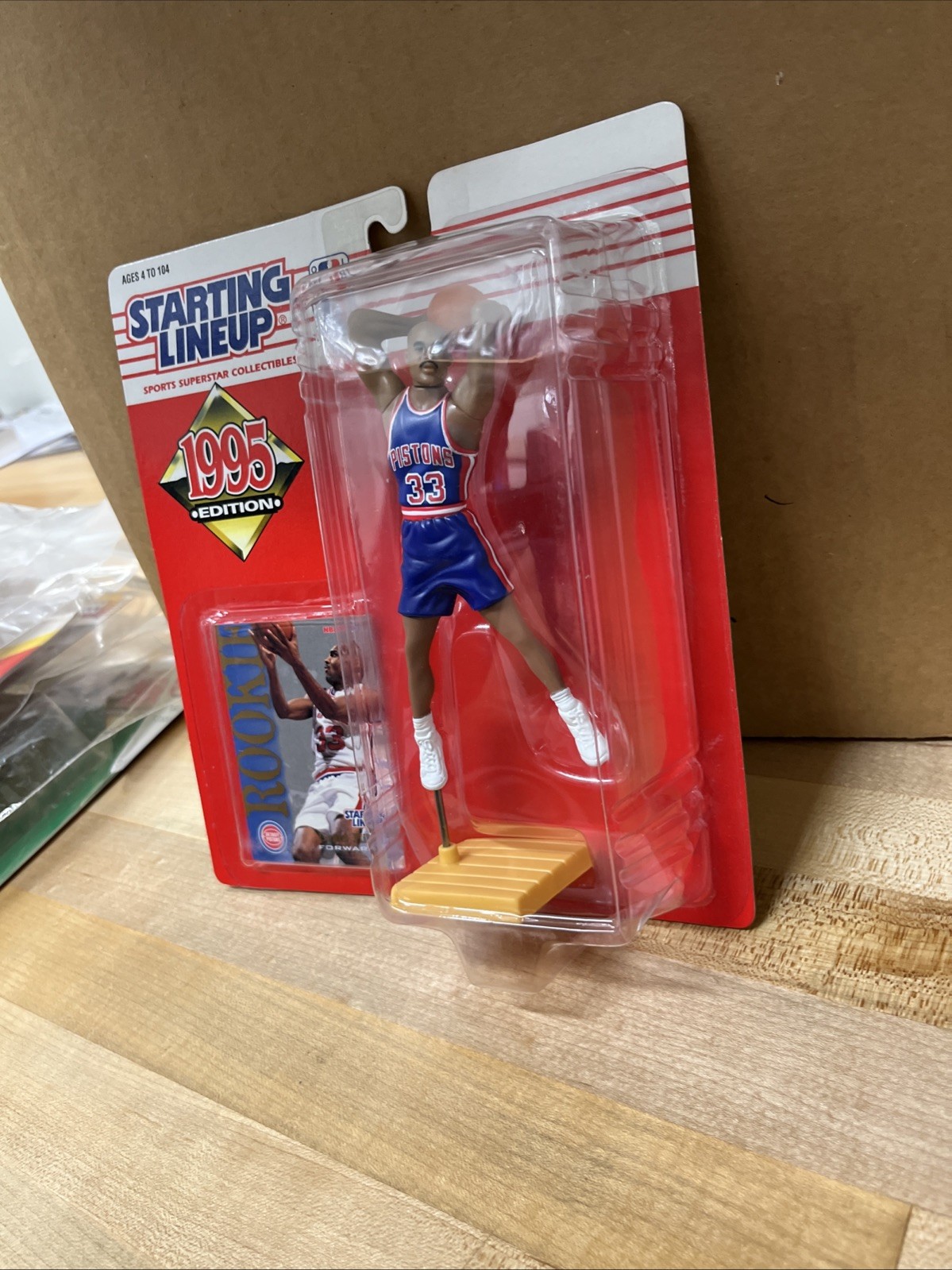 1995 Starting Lineup GRANT HILL Basketball Figure Rookie Card Pistons. Box 128