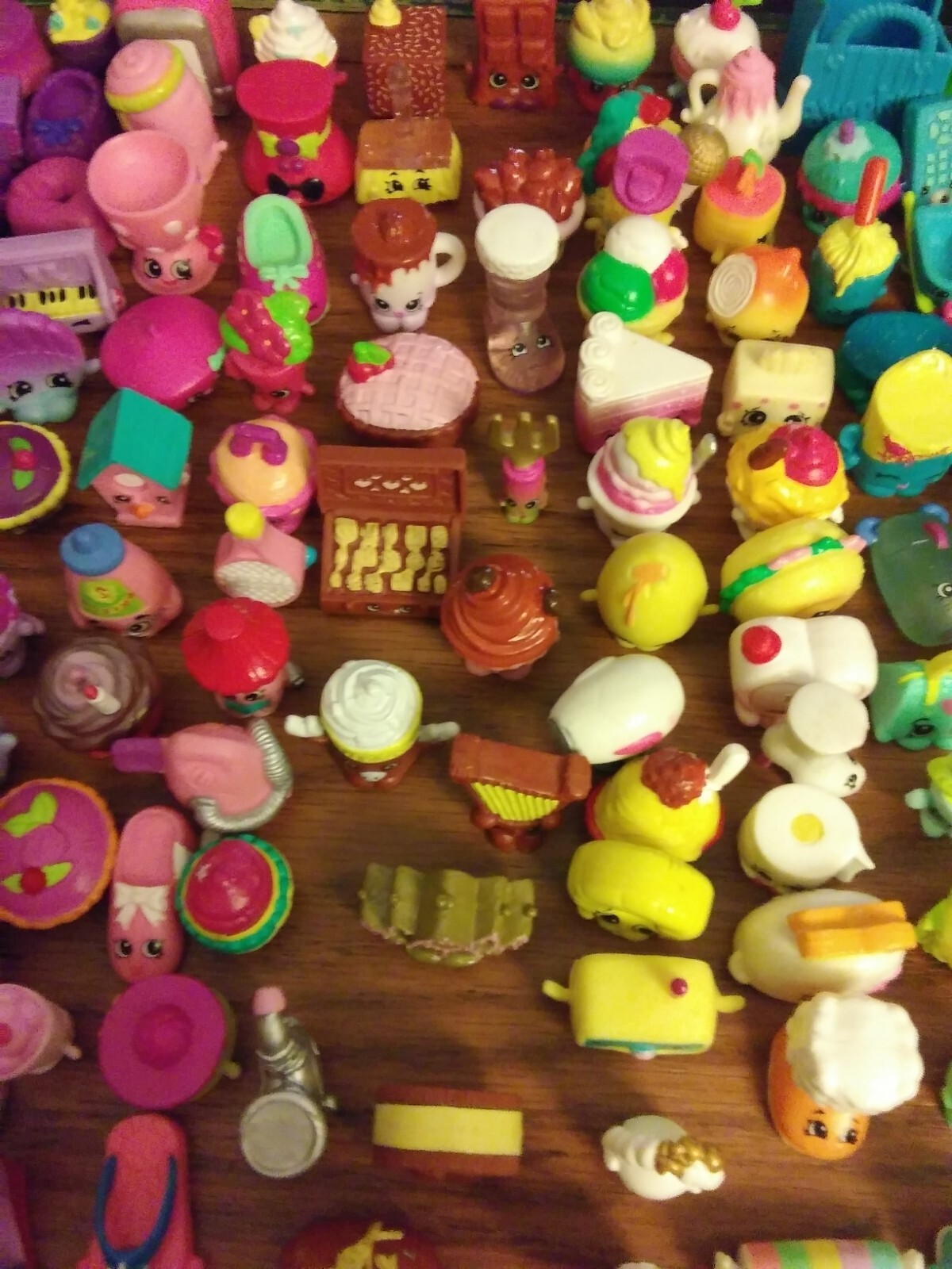 SHOPKINS:25pcs-Randm Charctrs-No Dups Mixed Seasons-Great Cond Used FREE FREIGHT