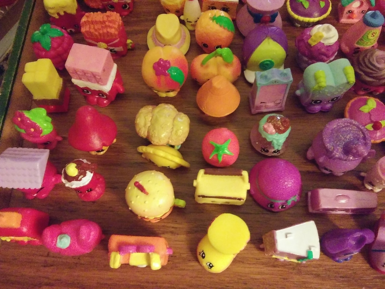 SHOPKINS:25pcs-Randm Charctrs-No Dups Mixed Seasons-Great Cond Used FREE FREIGHT