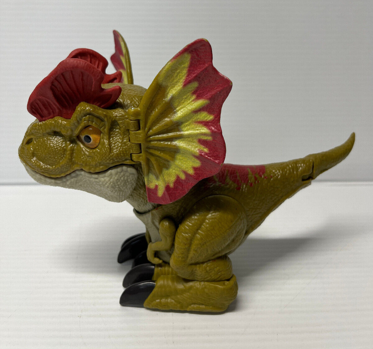 Jurassic World Dominion Uncaged Rowdy Roars & Wild Pop Up Dilophosaurus VIDEO