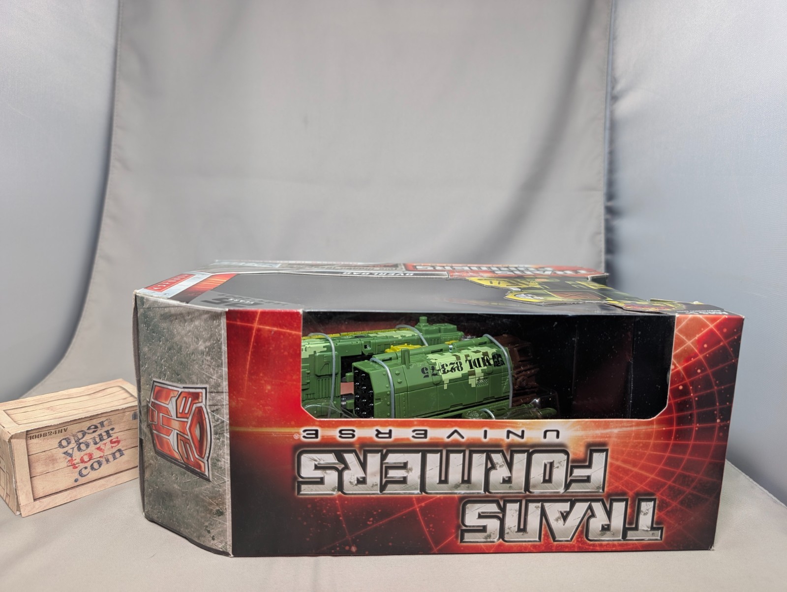 New Transformers Universe Voyager Overload Figure 25th Anniversary Over Load
