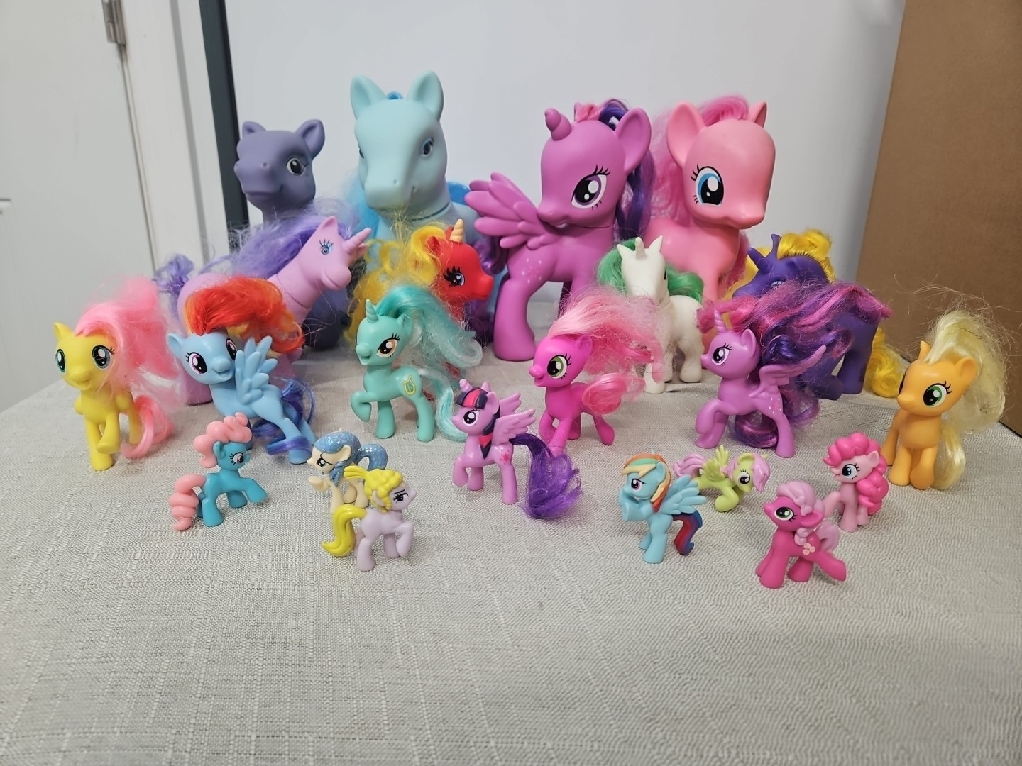 My Little Ponies & Reg Ponies Toys Figures Multicolor Lot Various Sizes Pony