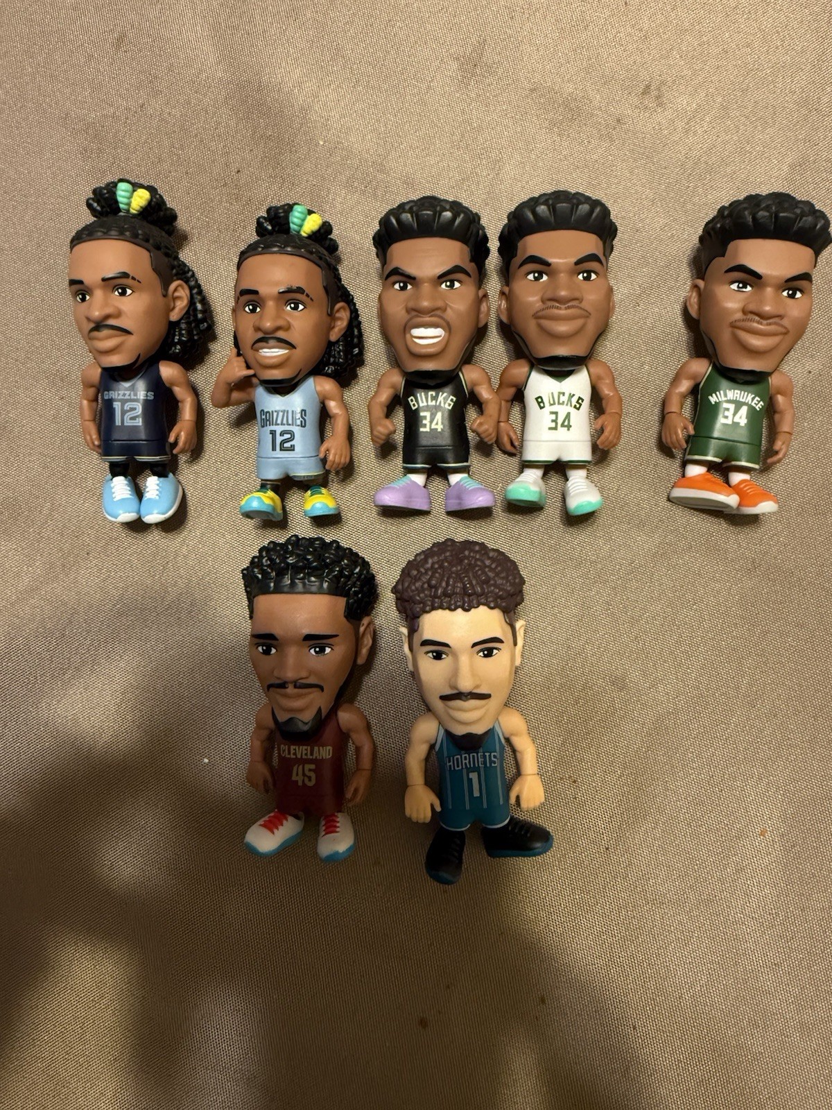 ZURU NBA BALLER SERIES 1 LOT OF 7 PLAYERS!!! GIANNIS, LAMELO MORANT & ETC LOOSE