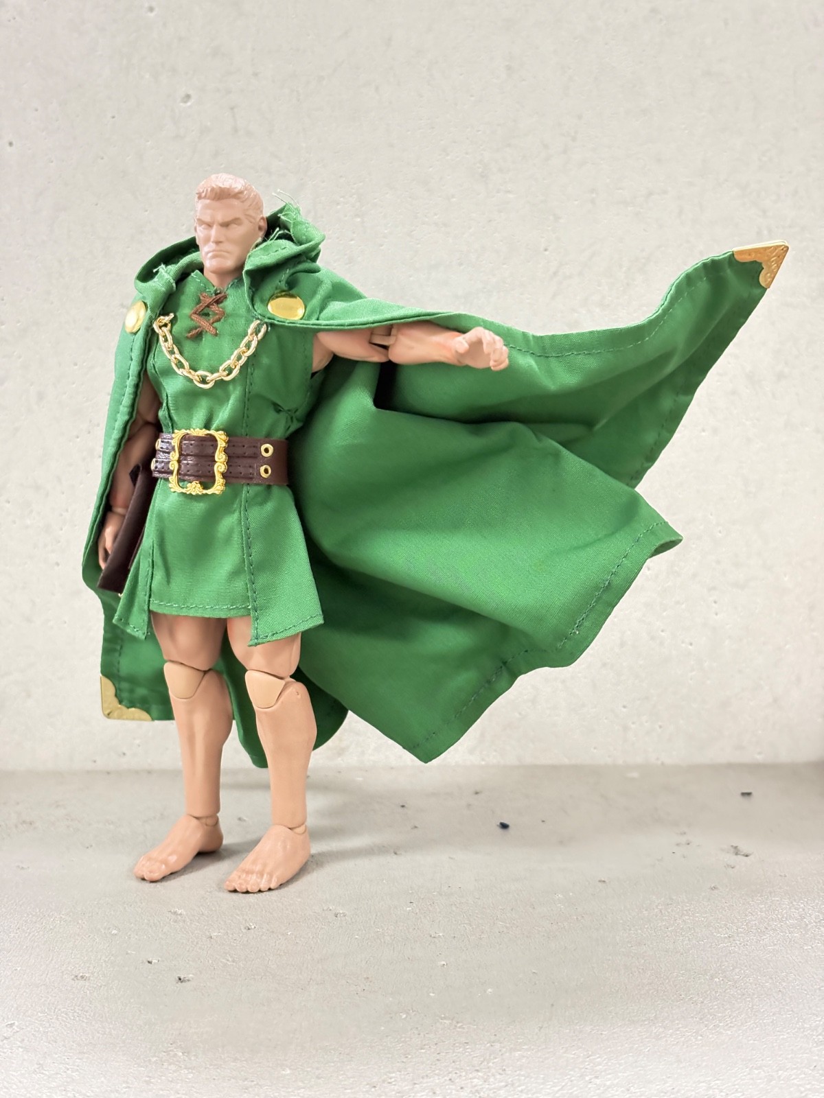 SU-DRDM-SET-LGN: 1/12 Deluxe Light Green Outfit Set for Marvel Legends Dr. Doom