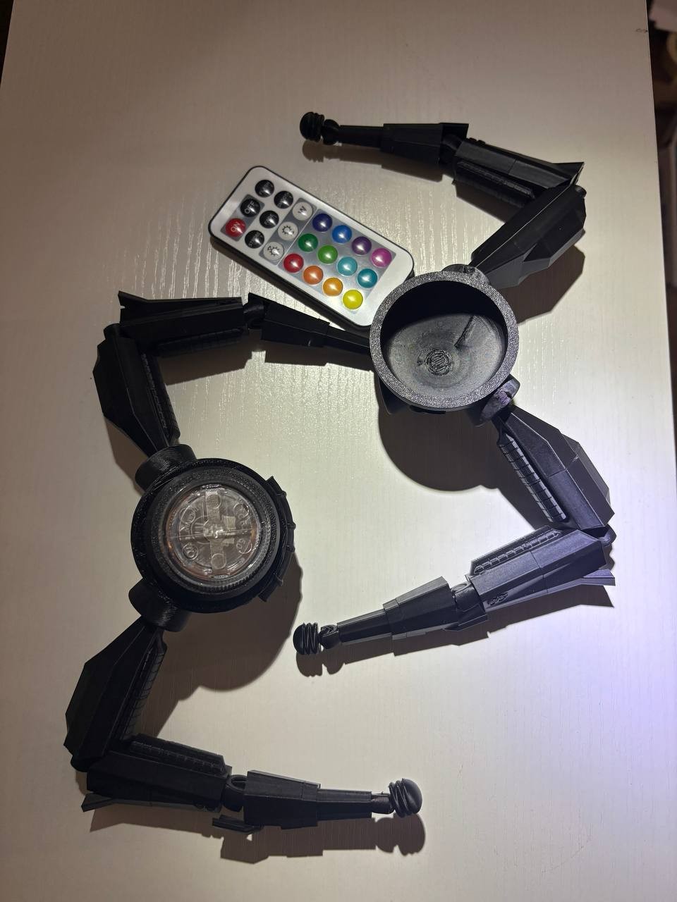 Arc Raiders Leaper LED Light Up Figurine – 3D Printed Sci-Fi Robot Model