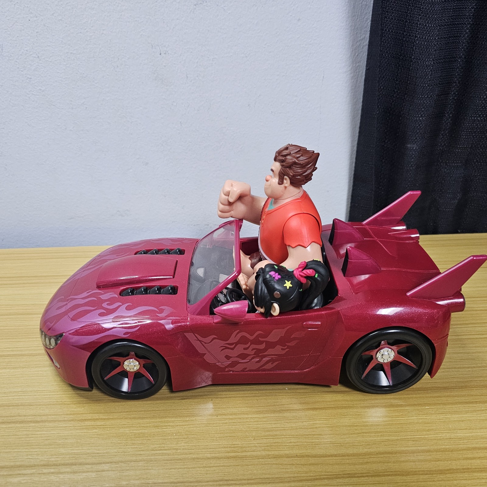 Disney Store Exclusive Wreck it Ralph Vanellope Von Schweetz Slaughter Race Car