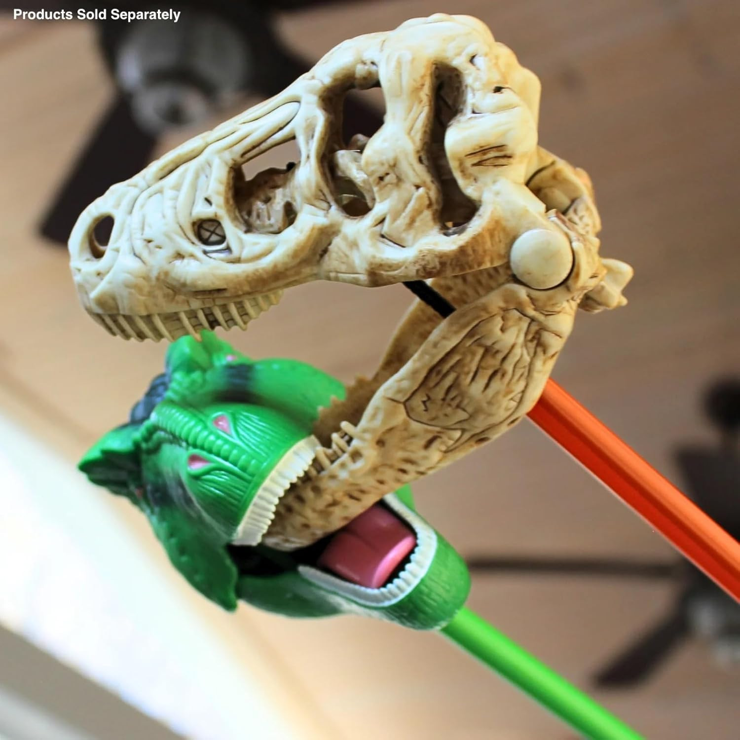 T-Rex Skull Snapper – Hand-Operated 18″ Dinosaur-Themed ABS Plastic Toy – Engagi
