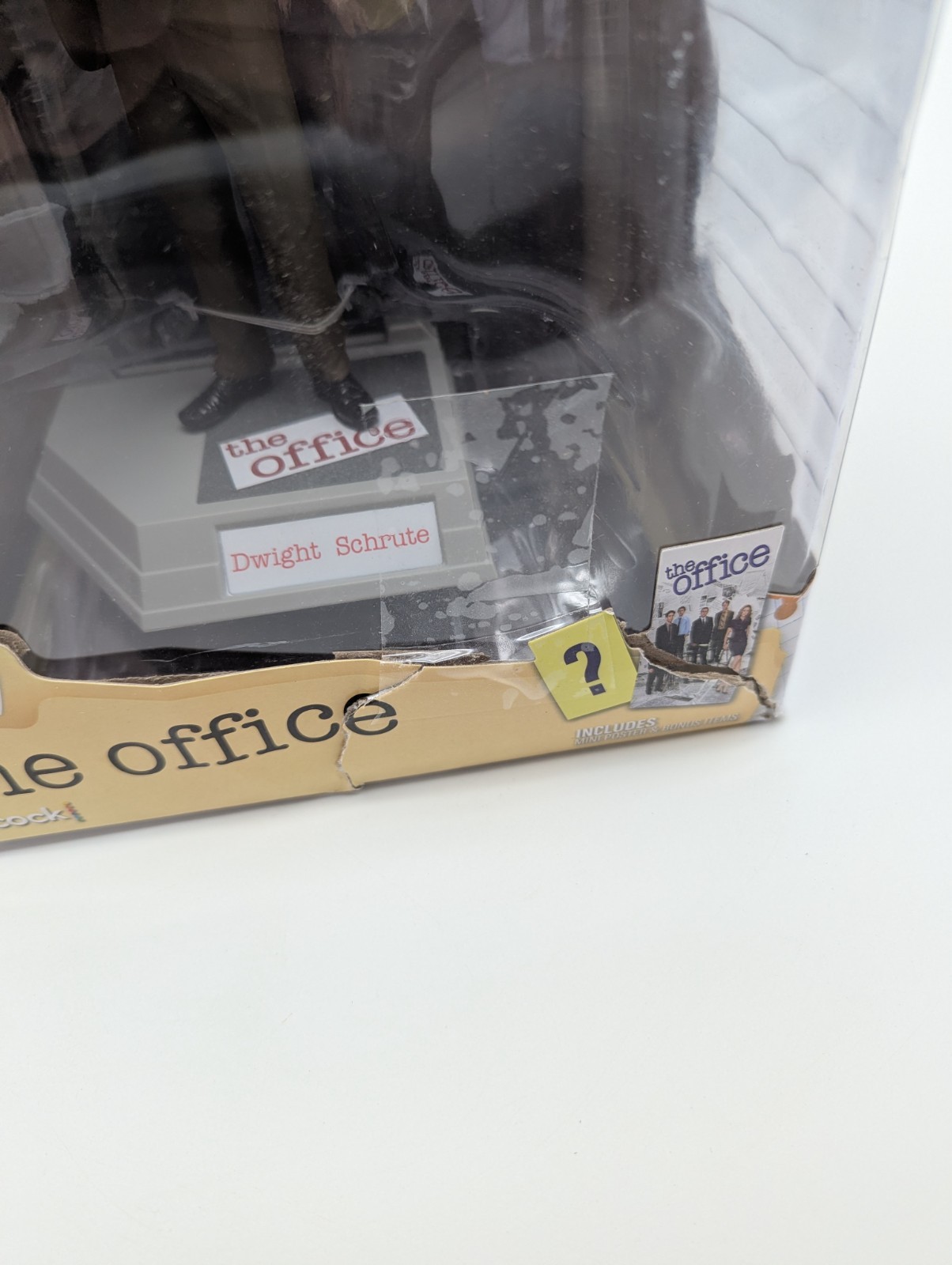 Movie Maniacs NBC Universal Wave 4 The Office Dwight Statue – Damaged Box