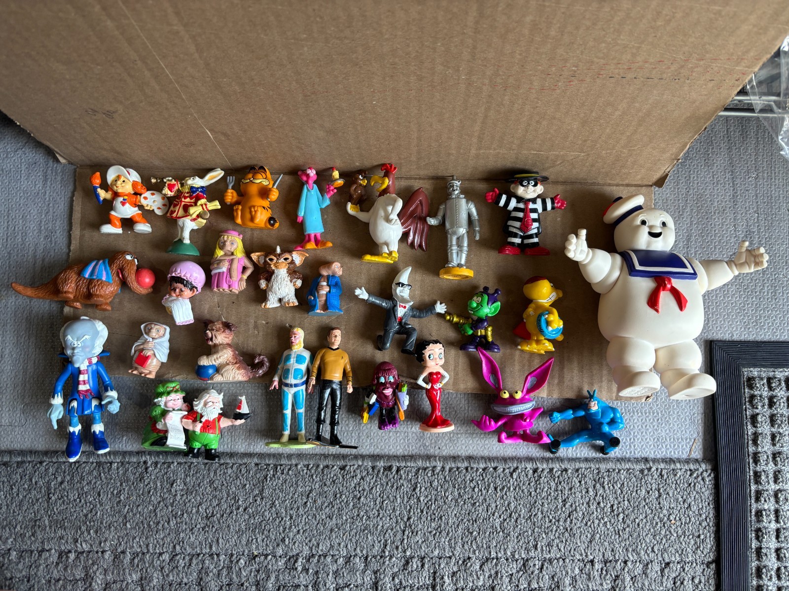 Television Movie Holiday Comic Advertising Character PVC Figures 1979-1995 (27)