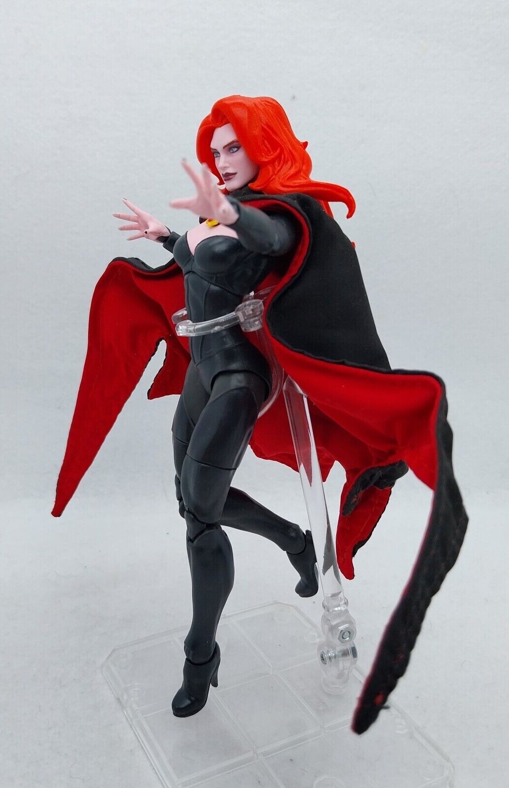 SU-C-XMGQ: 1/12 Wired Black Red Cape for Marvel Legends X Men ’97 Goblin Queen