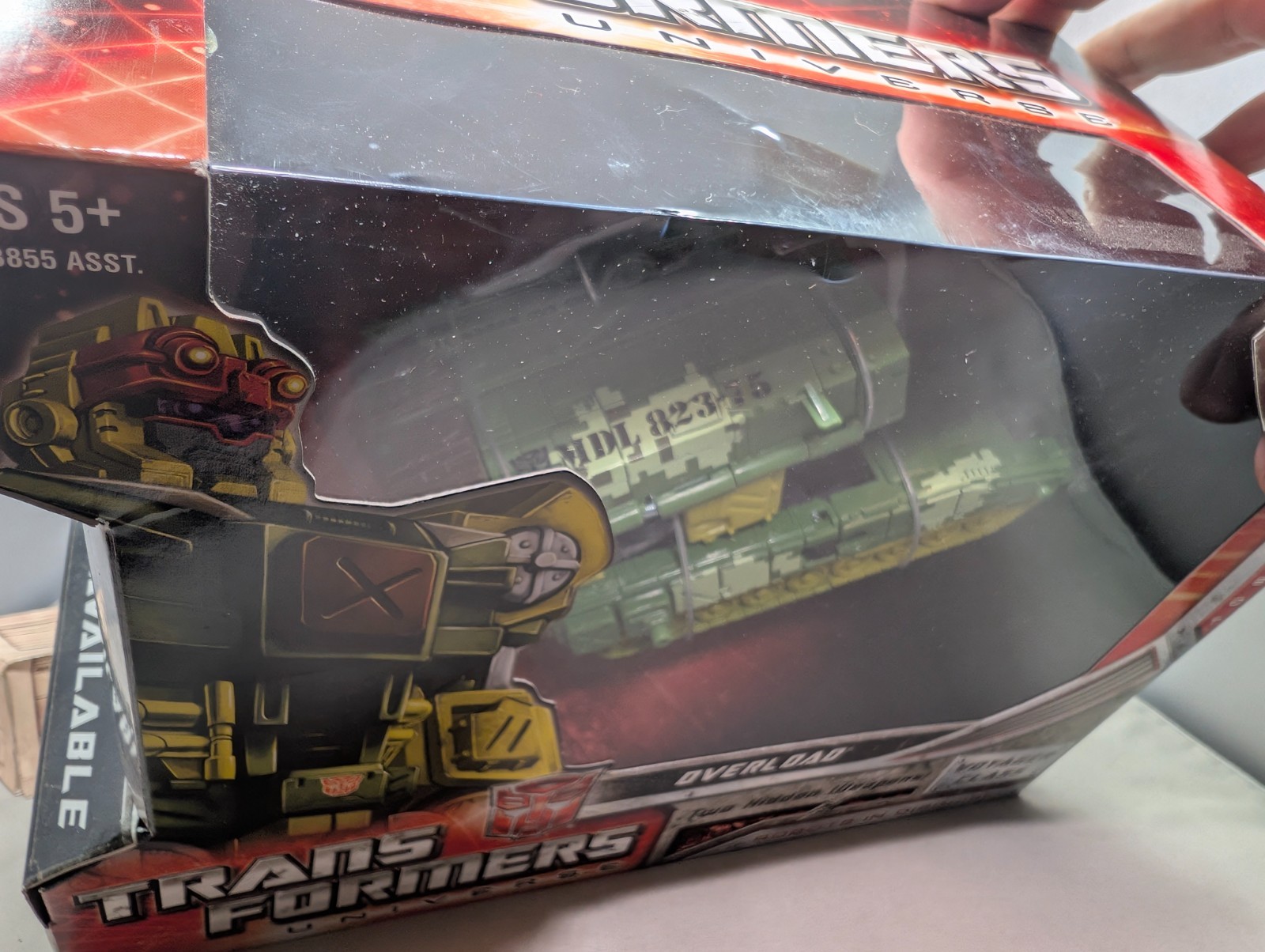 New Transformers Universe Voyager Overload Figure 25th Anniversary Over Load