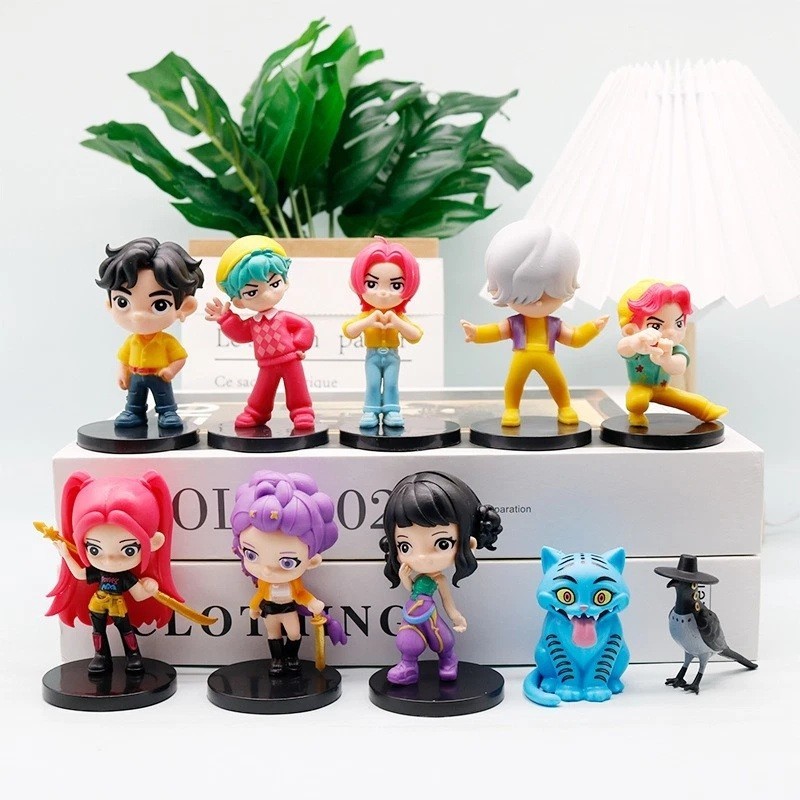 10 pieces Kpop Demon Hunter PVC Figurine Set. Rumi Mira Zoey. New Free Ship!