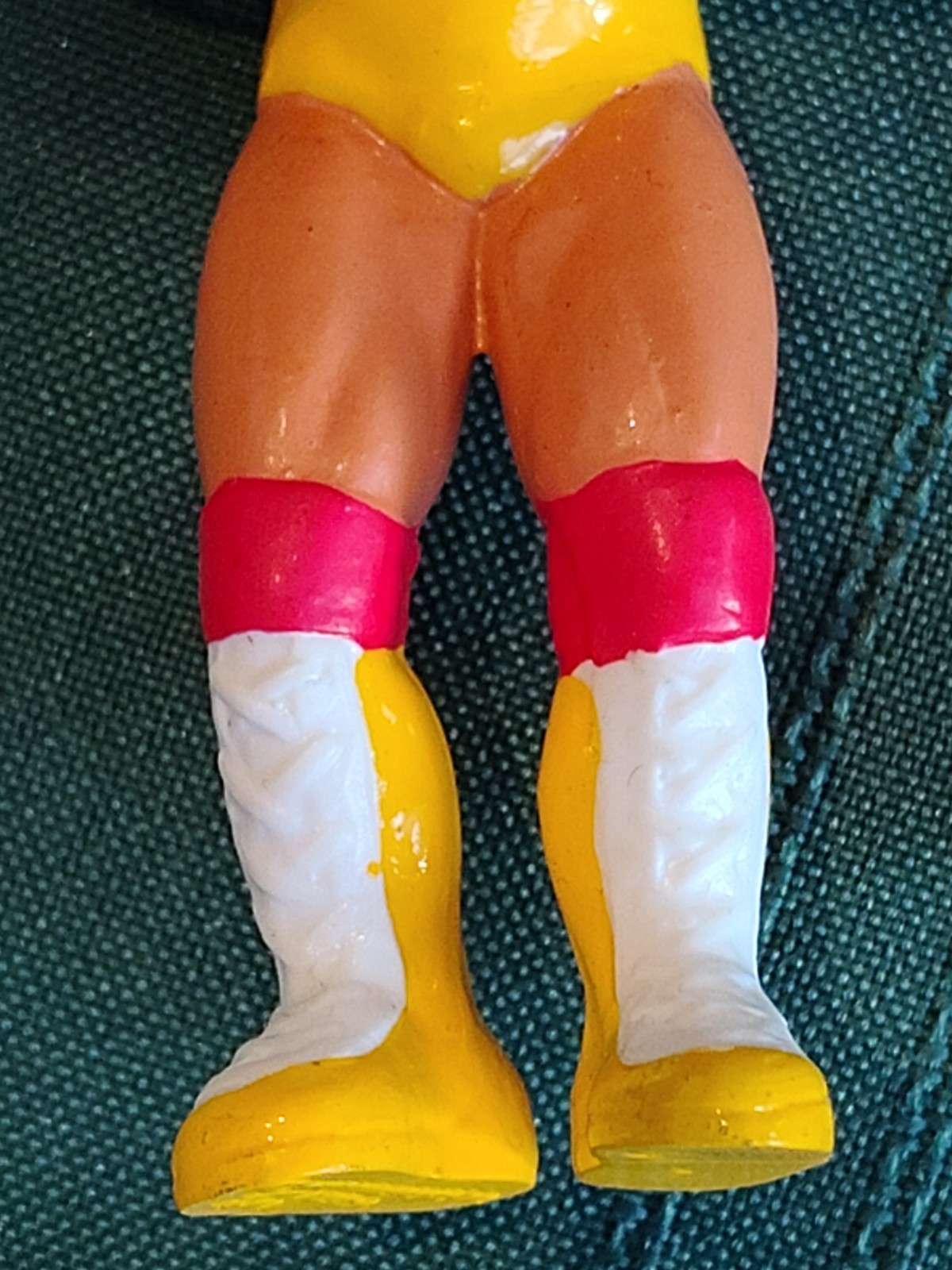1990 Titan Sports Inc. Hulk Hogan Keychain New 3 1/4″
