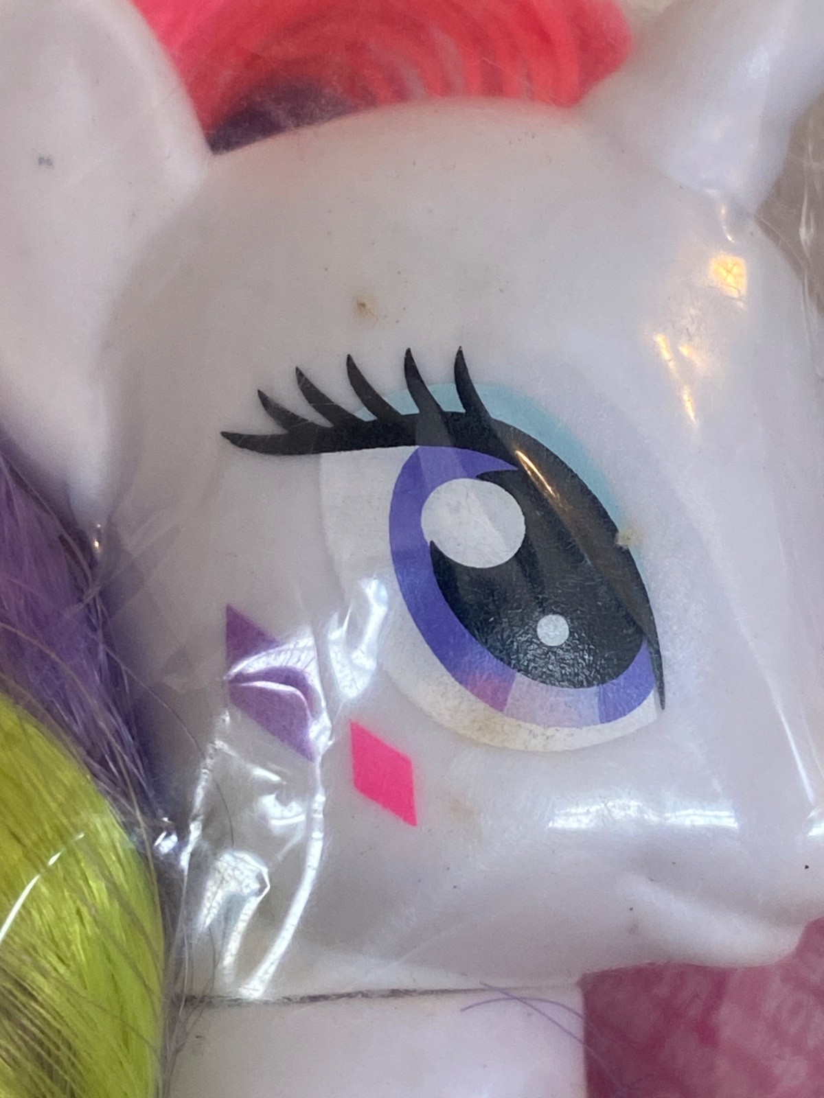 My Little Pony RARITY NEON RAINBOW POWER International, UK, China – 3″, G4, MIP