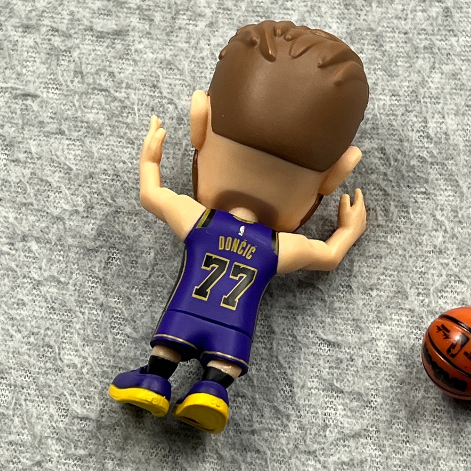 ZURU NBA Ballers Luka Doncic Lakers Series 2 Rare Basketball Figure + Ball Card
