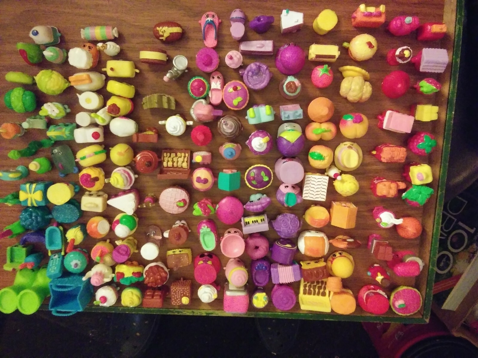 SHOPKINS:25pcs-Randm Charctrs-No Dups Mixed Seasons-Great Cond Used FREE FREIGHT