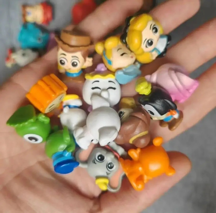 24PCS Random Princess Mini Figures Rare Collectible Toys Gift Set.