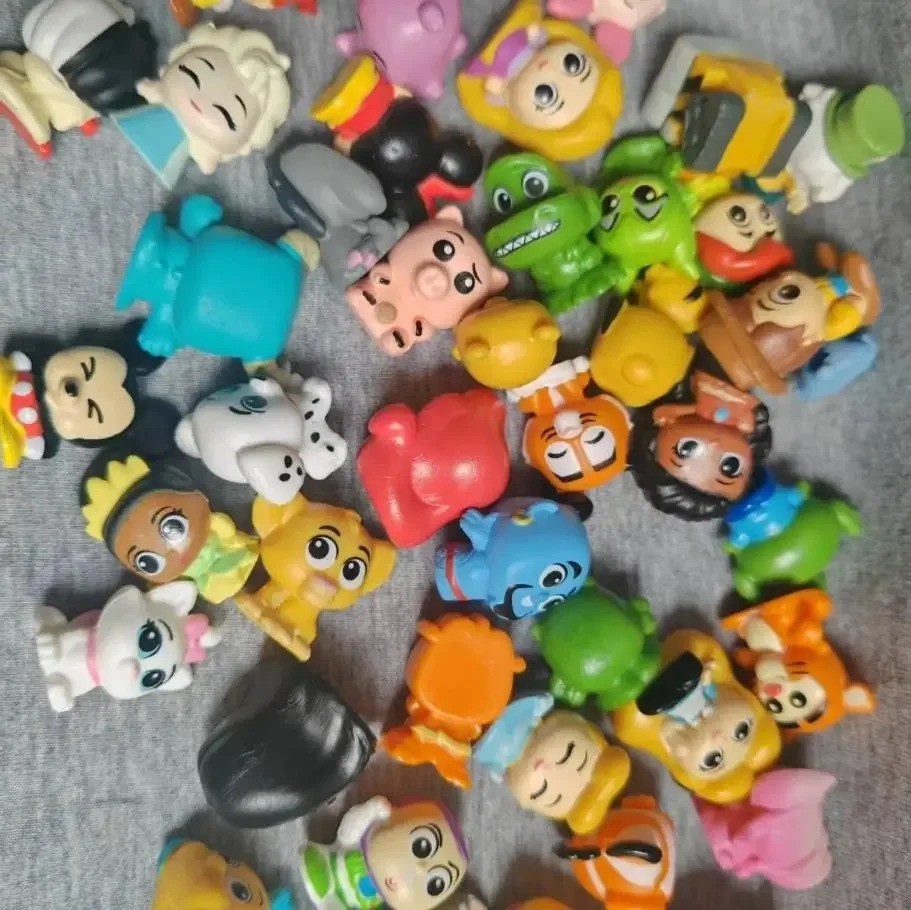 24PCS Random Princess Mini Figures Rare Collectible Toys Gift Set.