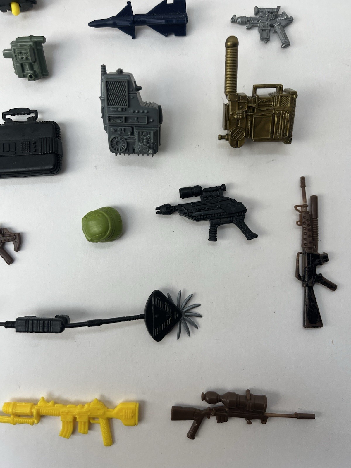 💥GI JOE 80s 90s ARAH 30 Piece Weapons Accessories Lot Hasbro LOOK 1 Day Ship!👍