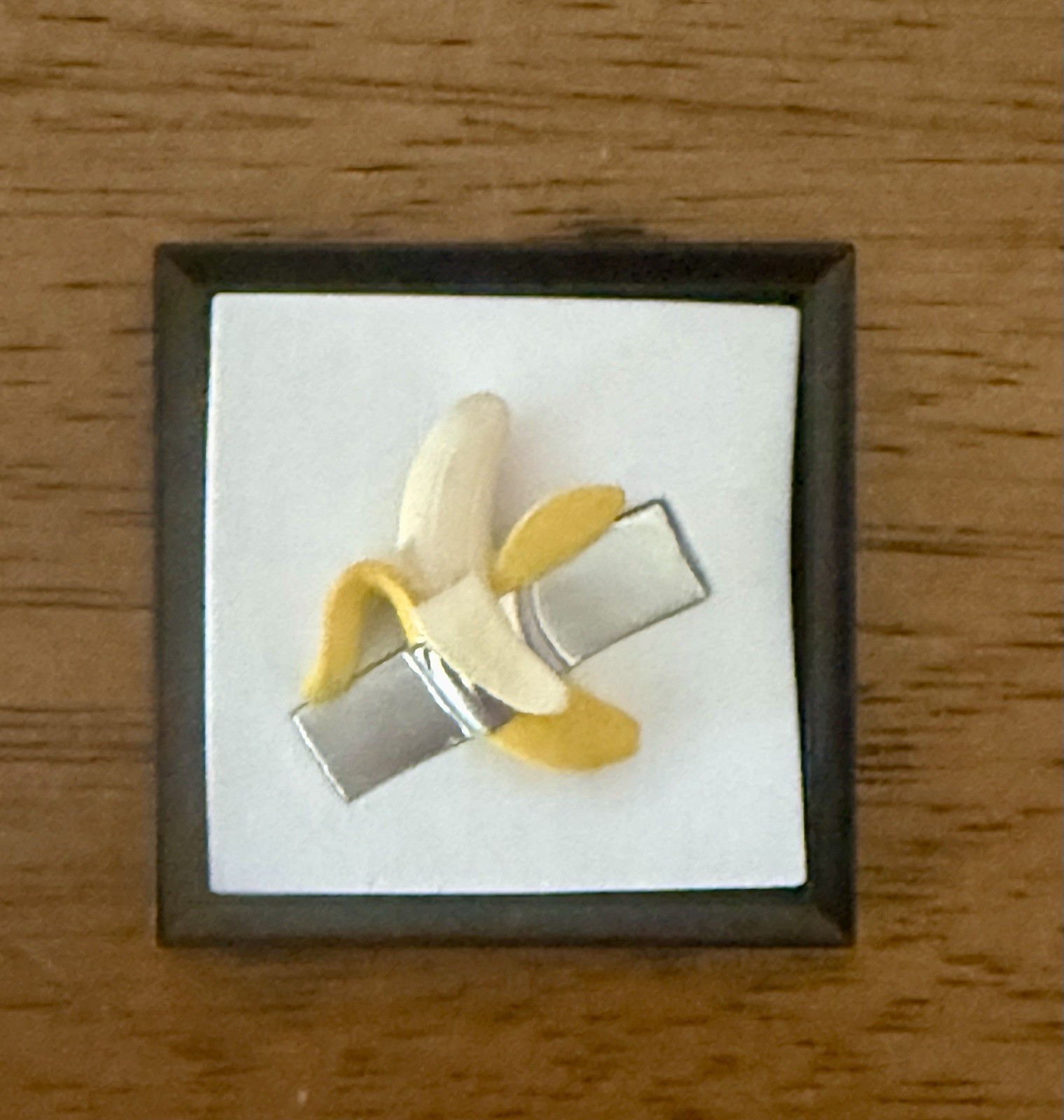 Mini Brands Masterpieces LEGENDARY “Comedian/Banana” with Free Accessories.