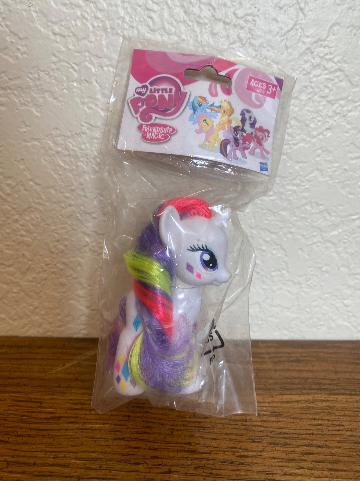 My Little Pony RARITY NEON RAINBOW POWER International, UK, China – 3″, G4, MIP
