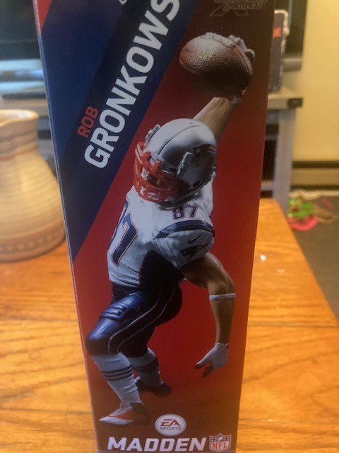 NFL EA Sports Madden 19 Ultimate Team Series 2 Rob Gronkowski #87 Action Figure