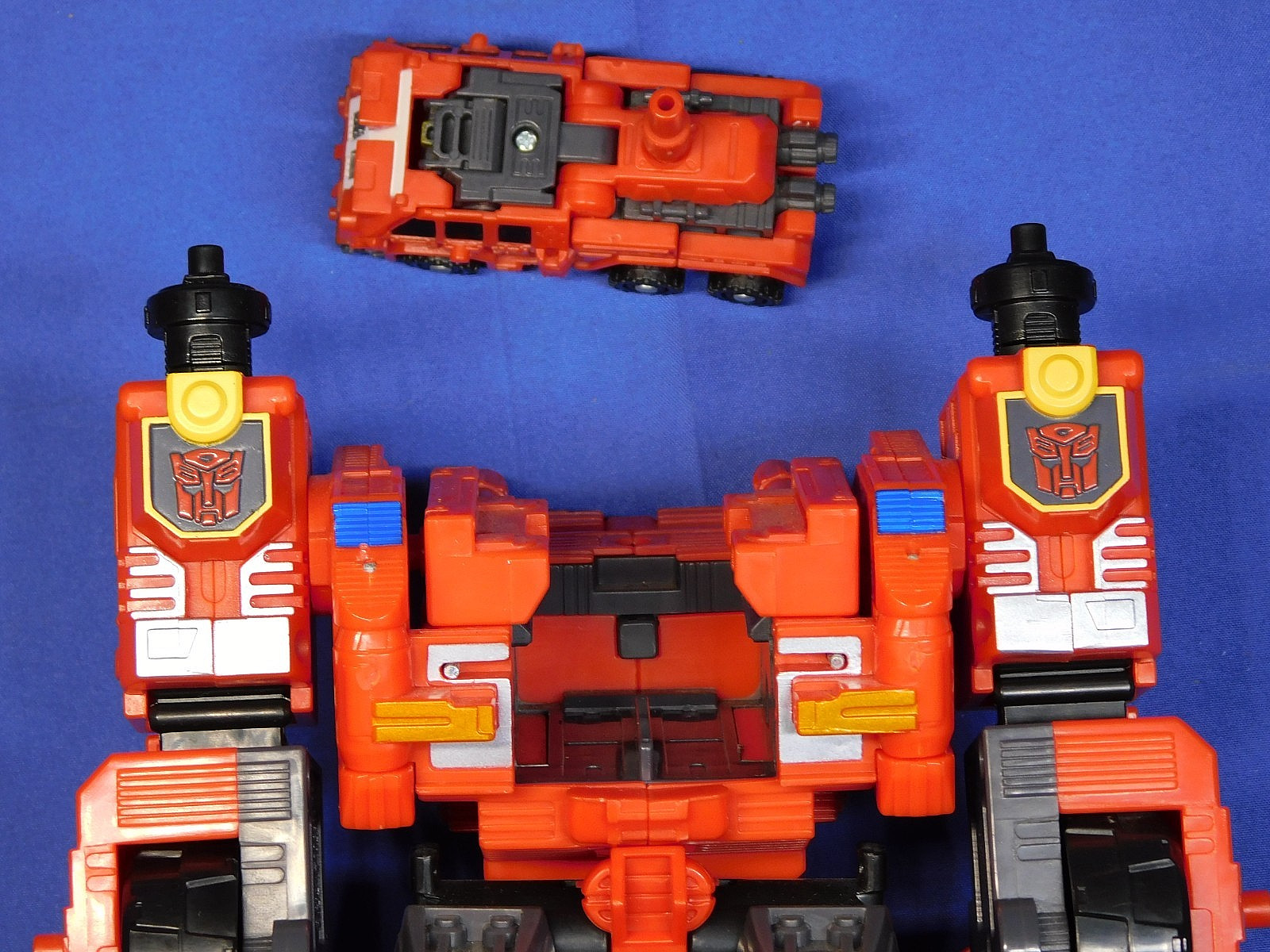 TRANSFORMERS ARMADA OVERLOAD COMPLETE WITH ROLLOUT MINICON & MISSILES 2003 WORKS