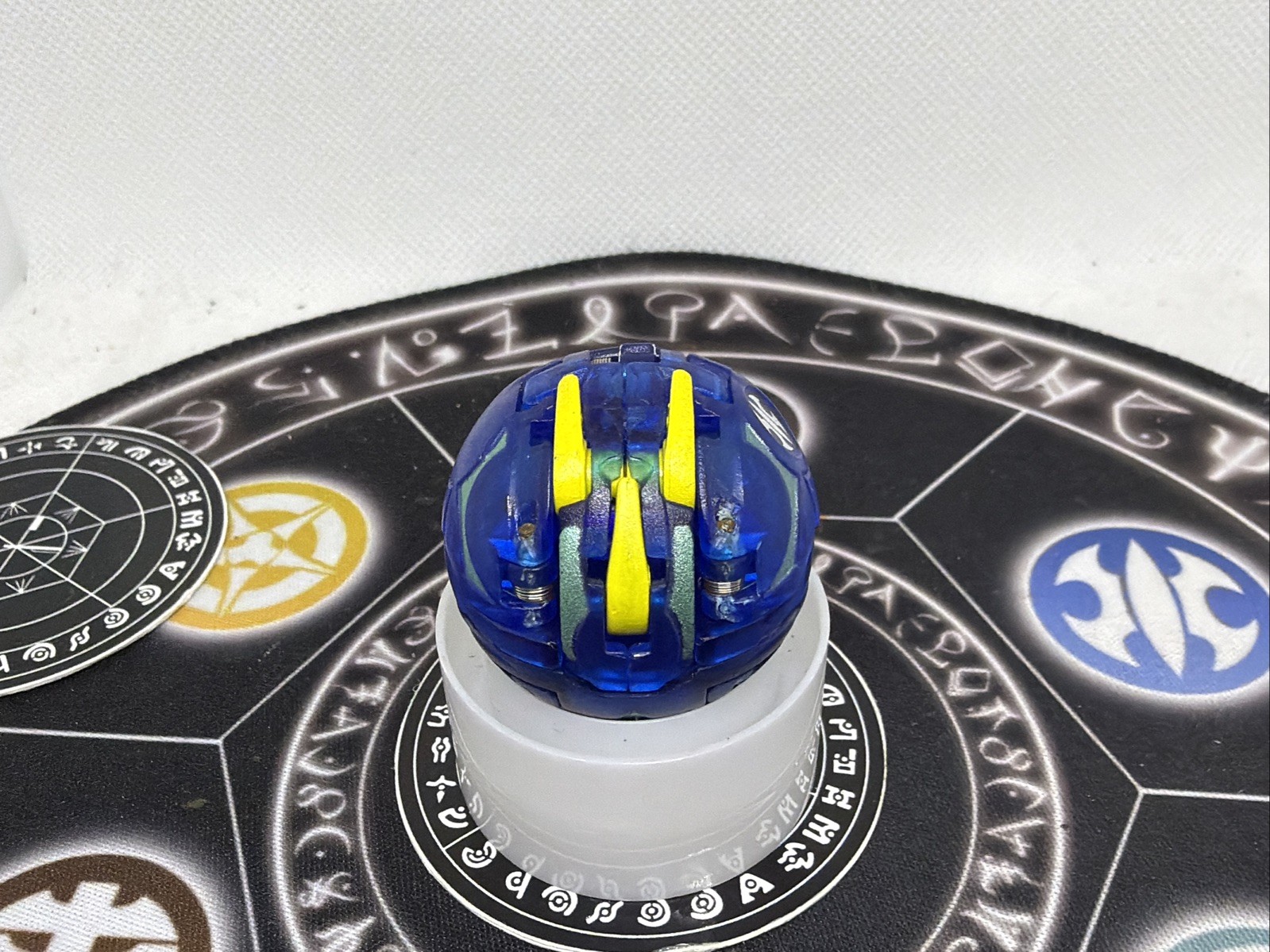 Bakugan Battle Brawlers B2 Aquos Translucent Ultra Dragonoid Japan Import VHTF