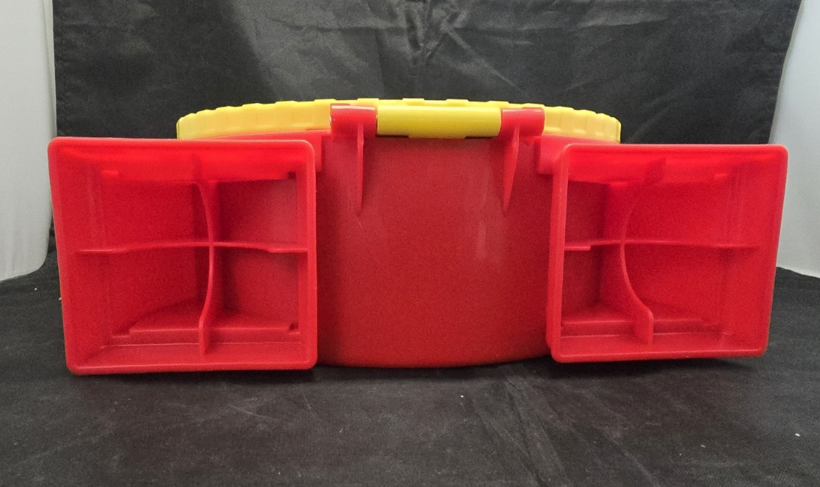 Mint EUC Disney Junior Mickey Stow ‘N Go Garage and 2 Vehicles