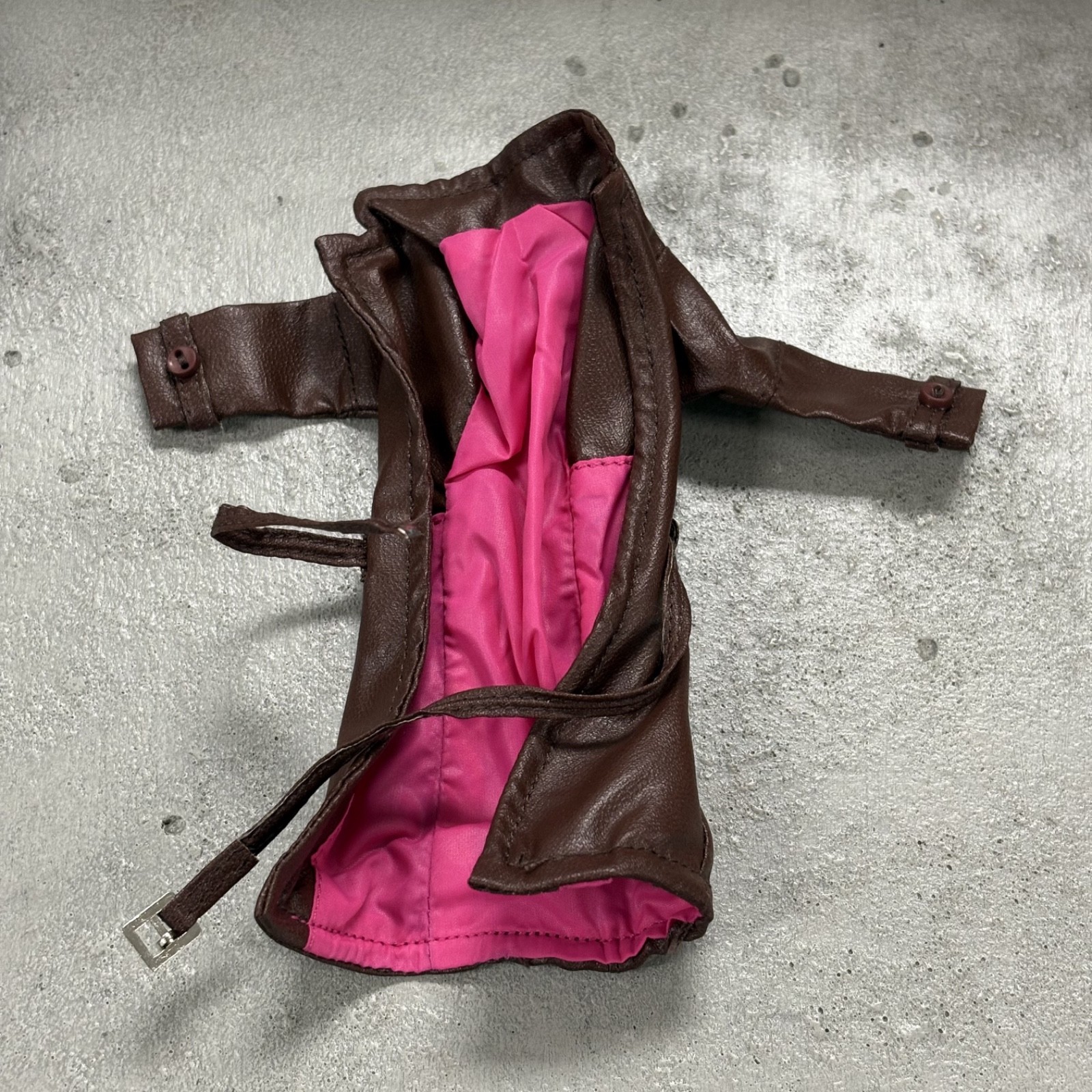 SU-CH-GB-BT: 1/12 Dark Brown Faux Leather Wired Coat & Belt for 6″ action figure