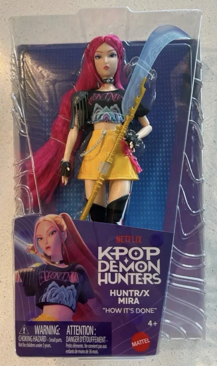 KPop Demon Hunter HUNTR/X: Mira “How It’s Done» Doll In Hand Mattel K Pop