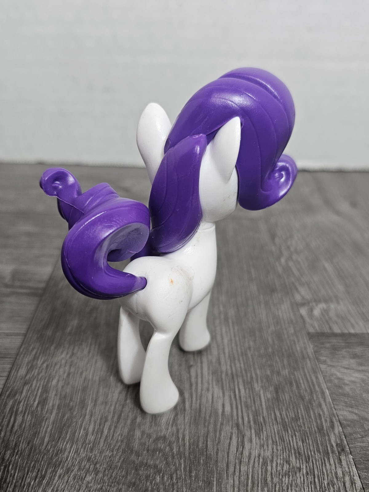 Hasbro My Little Pony Rarity Friendship Is Magic Classic Figure 3.5 ” 2022