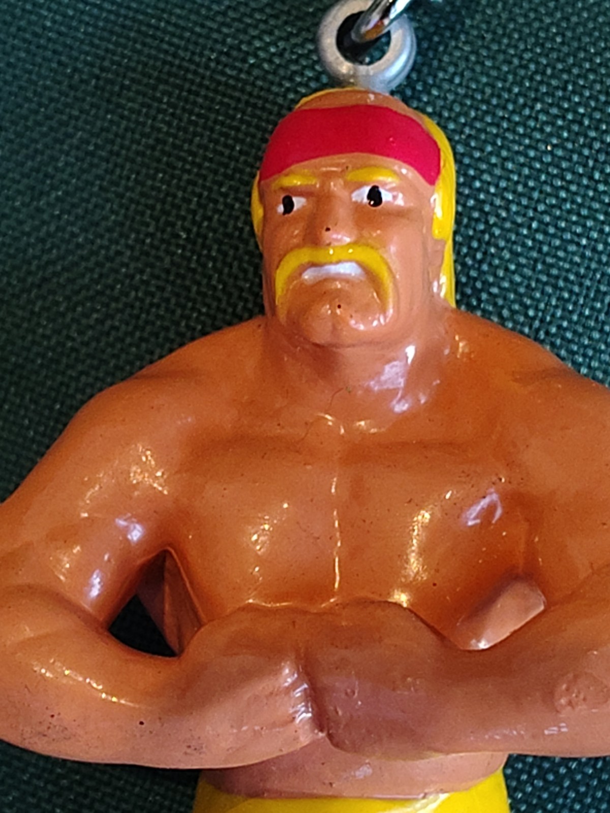 1990 Titan Sports Inc. Hulk Hogan Keychain New 3 1/4″