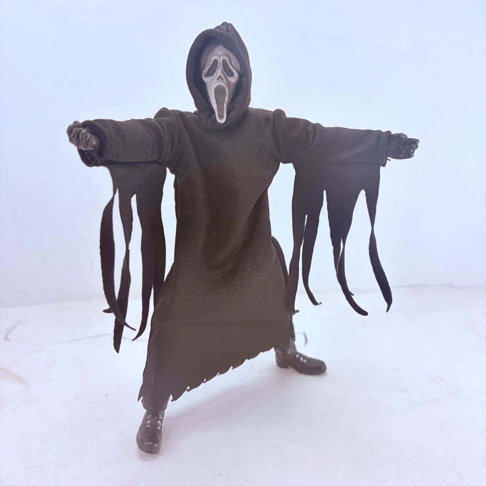 Ghost Face Takes Manhattan Scream w/Weapons 7″ Horror Moive Action Figure Toys