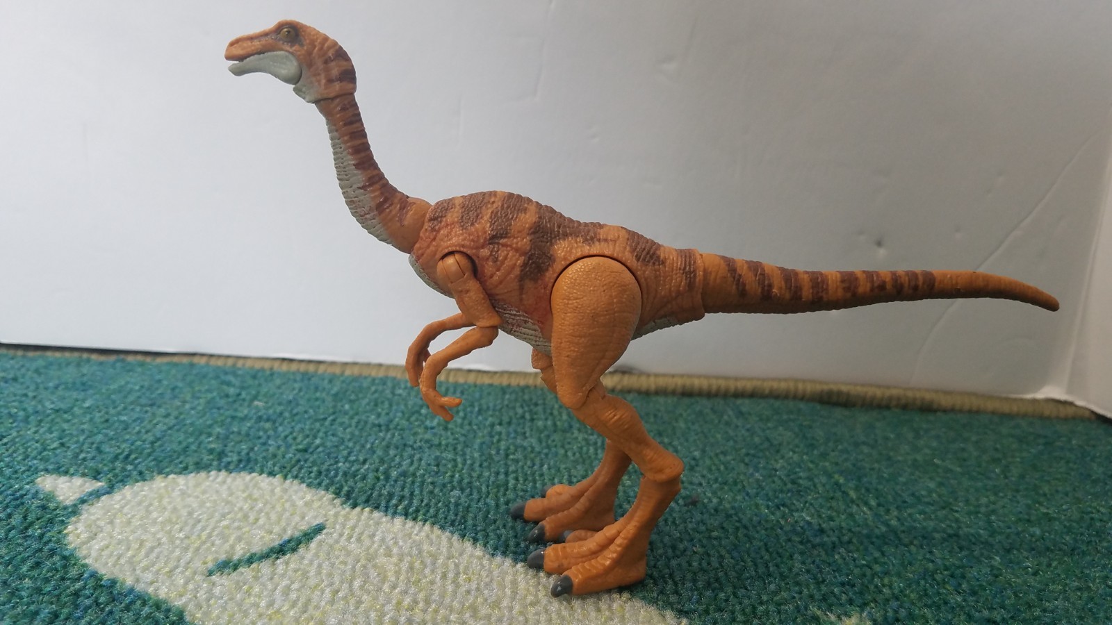 Mattel Jurassic Park Hammond Collection Gallimimus 3.75 in Action Figure Used