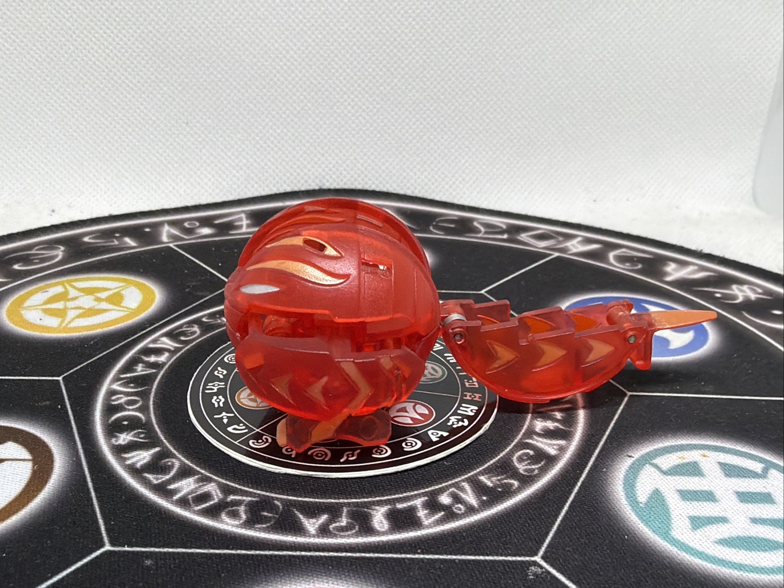 Bakugan Battle Brawlers B2 Pyrus Translucent Limulus VHTF
