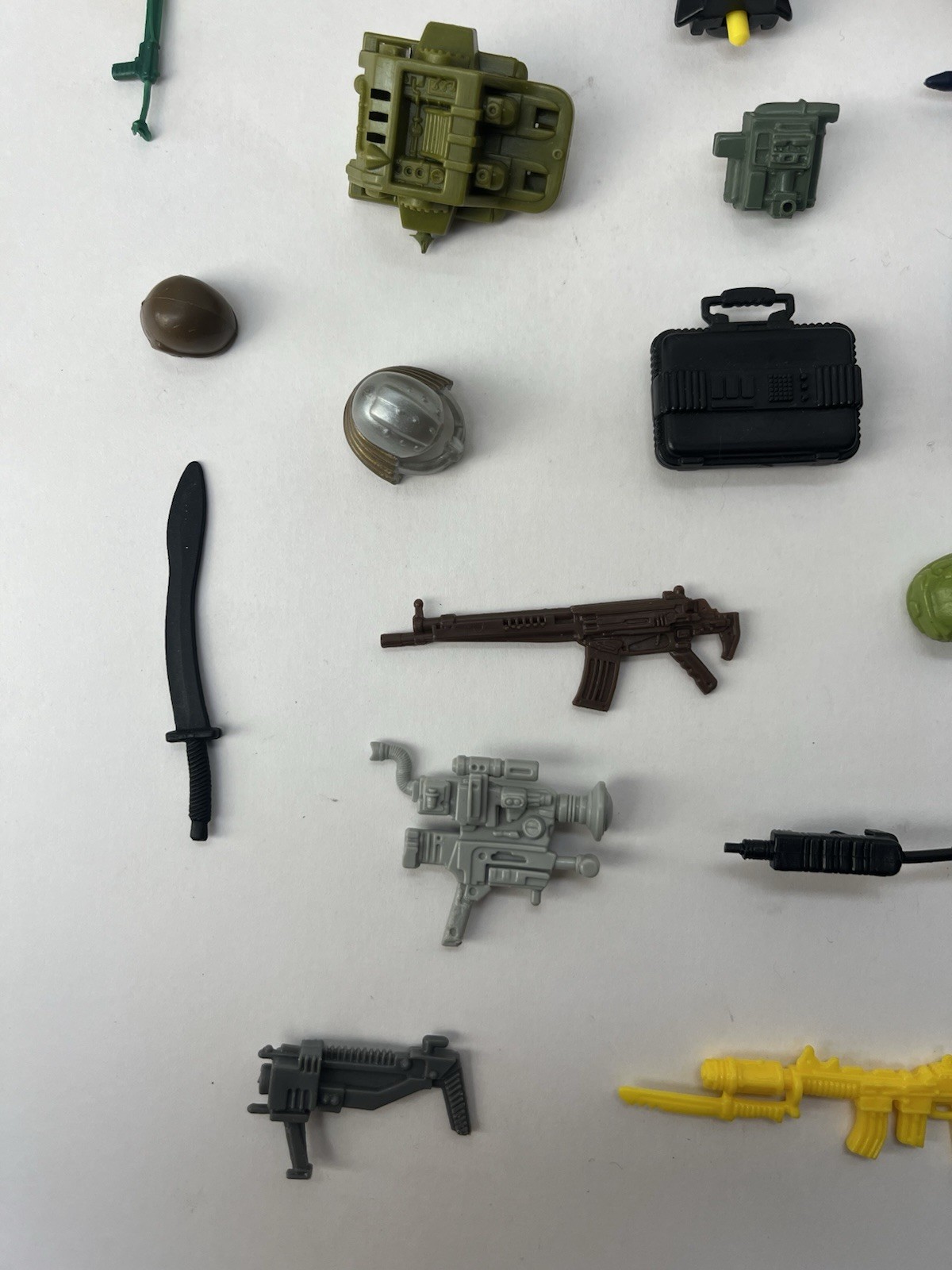 💥GI JOE 80s 90s ARAH 30 Piece Weapons Accessories Lot Hasbro LOOK 1 Day Ship!👍