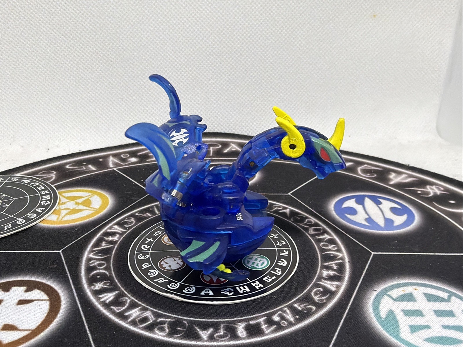 Bakugan Battle Brawlers B2 Aquos Translucent Ultra Dragonoid Japan Import VHTF