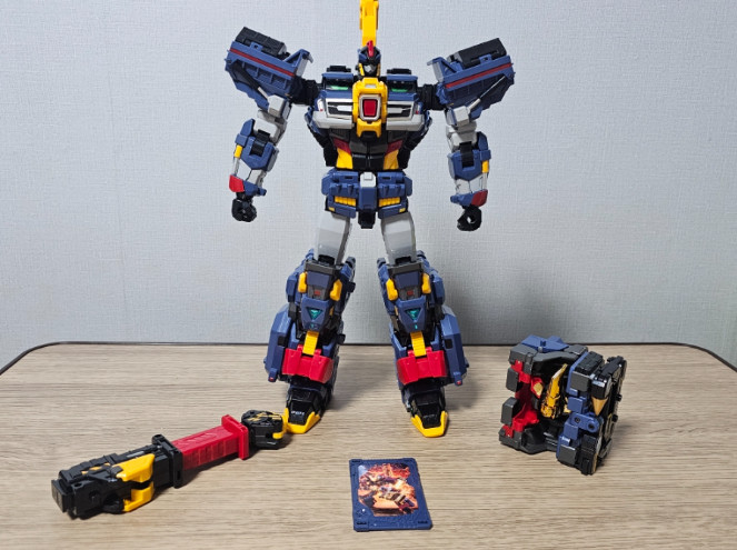 Metal Cardbot W Solidhorn Transforming Robot Toy Action Figure Korea Animation
