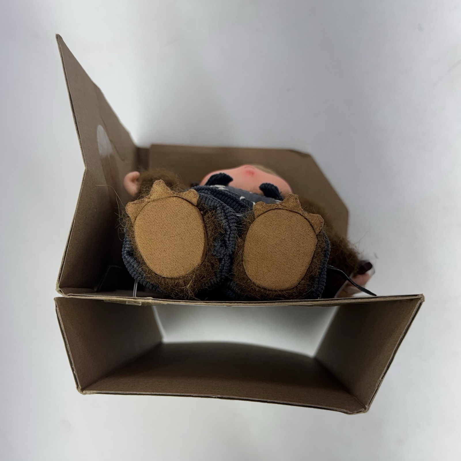 Authentic Pop Mart Hirono Living Wild Fight For Joy Plush Bear Doll Shed NIB USA